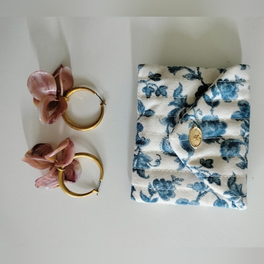 Sezane floral hoop earrings-blush